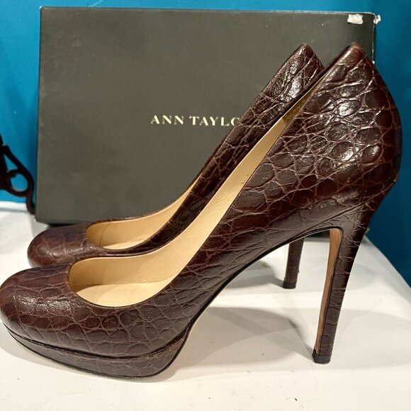 Ann Taylor Shoes - Ann Taylor Round Toe Platform Pump Brown Crocodile